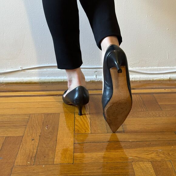 Nordstrom Whisper Dark Navy Blue Kitten Heels Leather Upper and Sole 12M - Picture 4 of 10